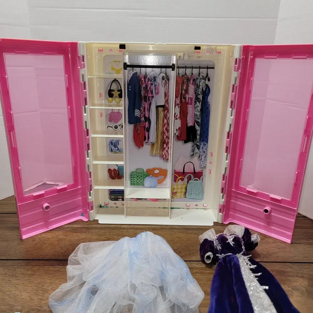 Barbie Wardrobe Closet, Accessories and Clothes